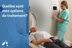 Homme étendu prêt pour son scan pelvien de son cancer de la prostate